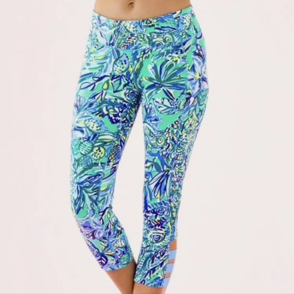 Lilly Pulitzer Weekender Cropped Leggings In Sneek A Beak